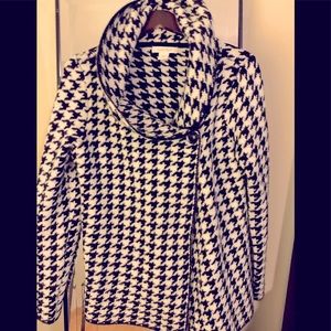 Beautiful Houndstooth cardigan or instead of coat - practically new!